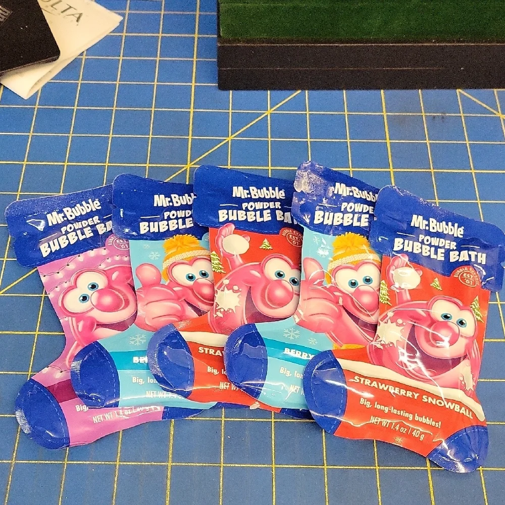 Mr. Bubbles Powder Bubble Bath Pack of 5 Grape Berry & Strawberry New